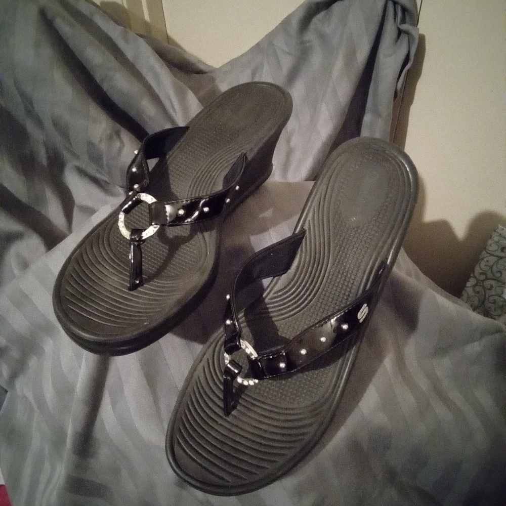 Skechers Black Thong Wedge